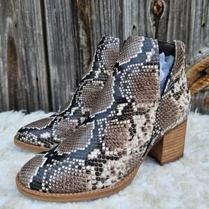 Snake Print Boot Aqua College Naomi Size 8 Waterproof Leather Brown Heel Zip EUC